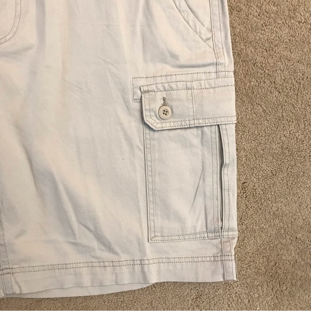 St Johns Bay Mens Cargo Shorts NEW Size 40 Comfort Stretch Putty Off White - Picture 8 of 10